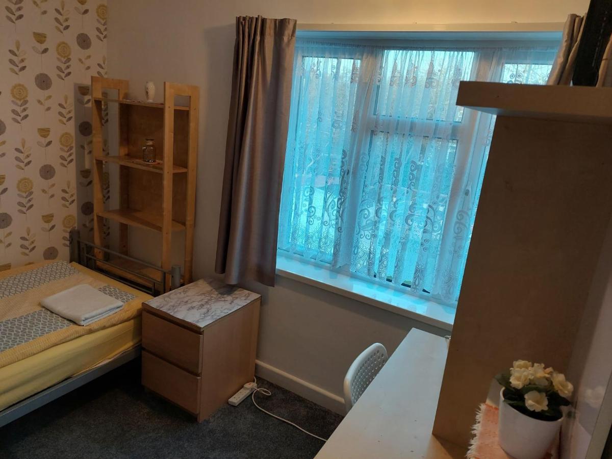 Home Accommodation Southampton Exterior foto