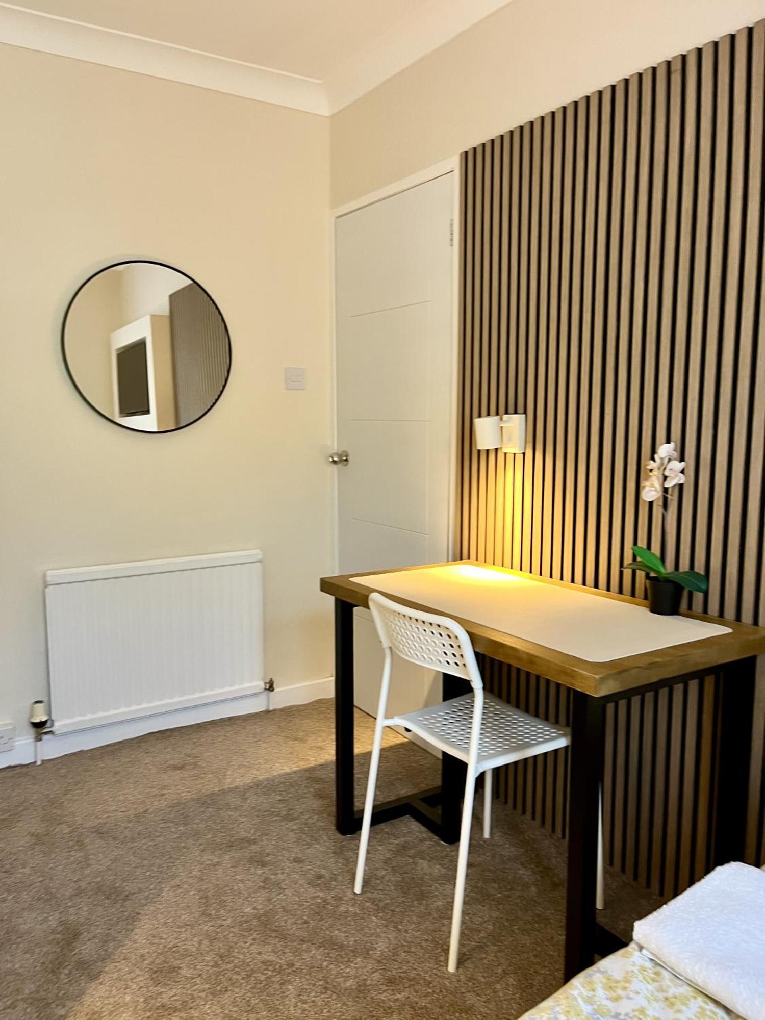 Home Accommodation Southampton Exterior foto
